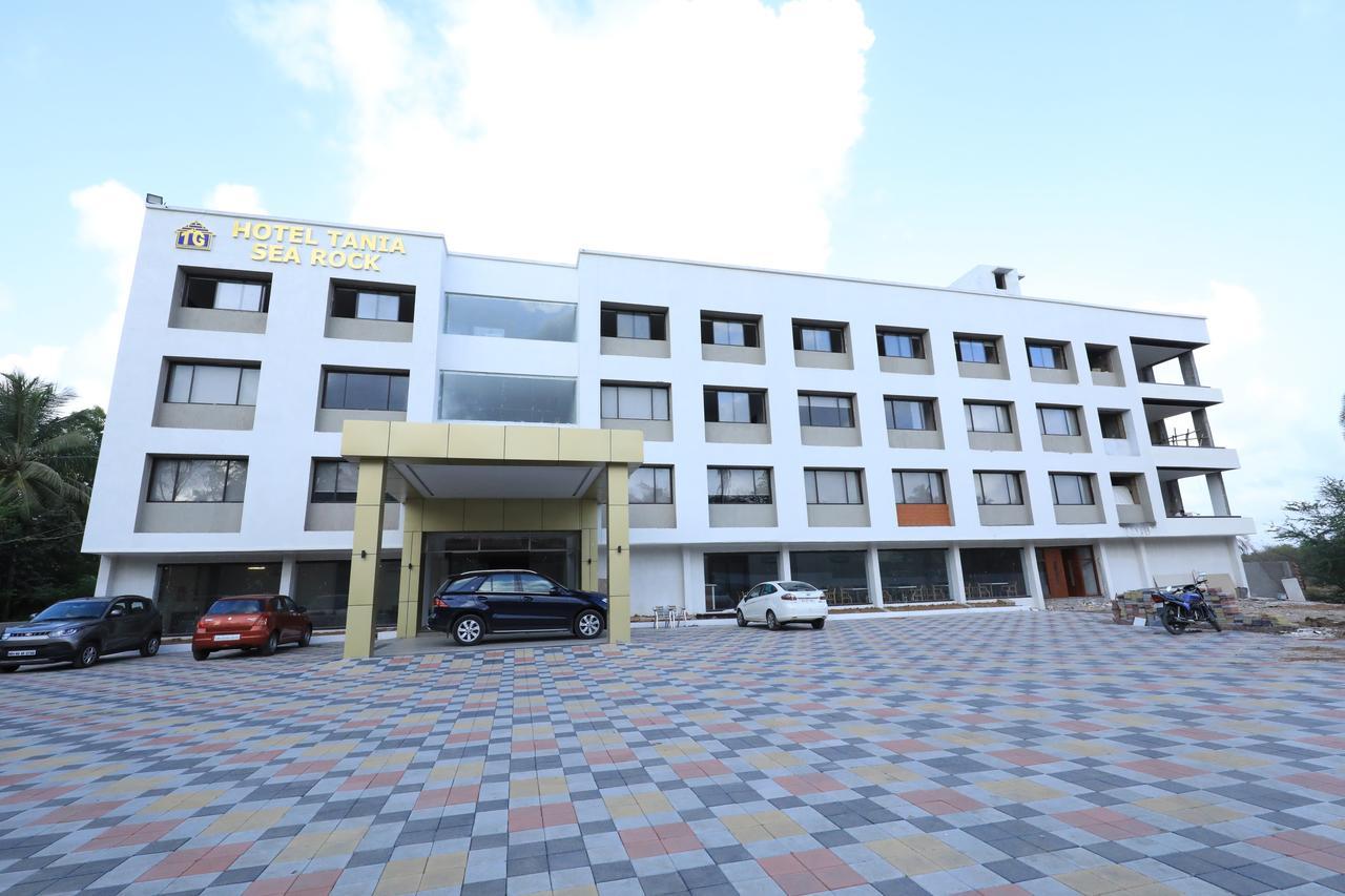 Hotel Tania Searock Даман Экстерьер фото