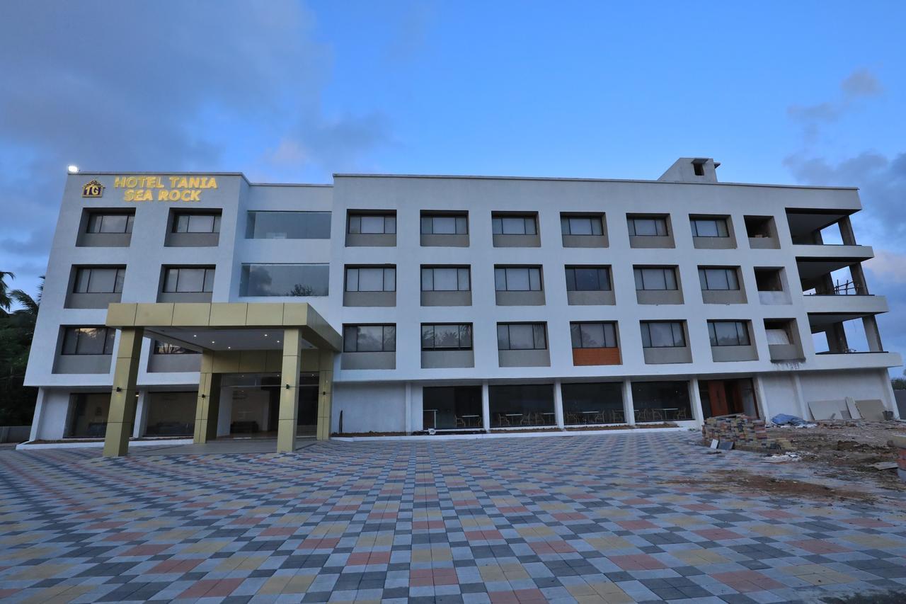 Hotel Tania Searock Даман Экстерьер фото