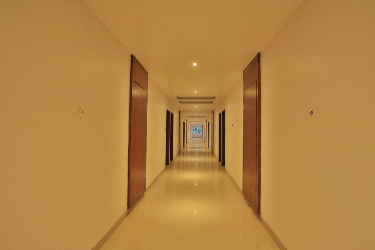 Hotel Tania Searock Даман Экстерьер фото